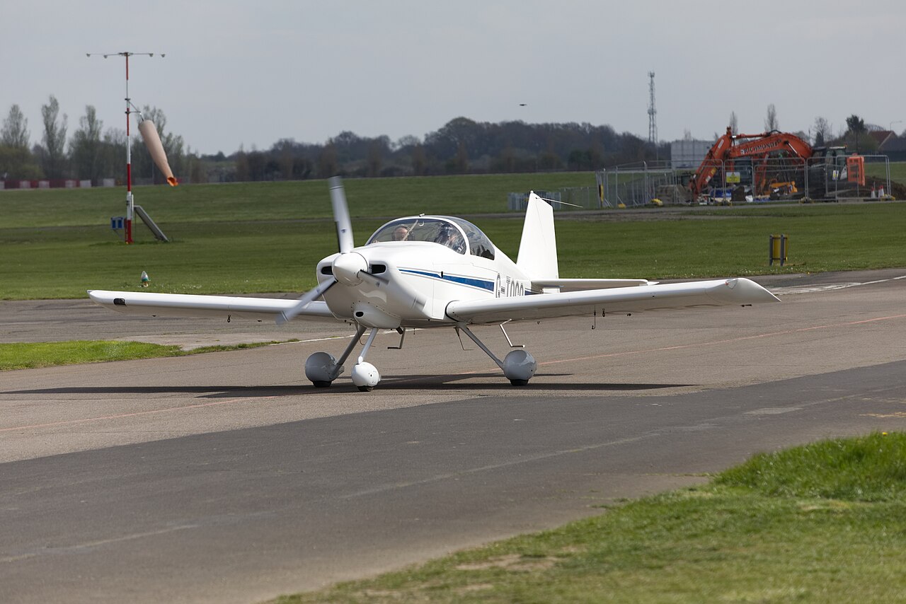 Van's RV-6 G-TOGO 5D4 2621 (47552314992)